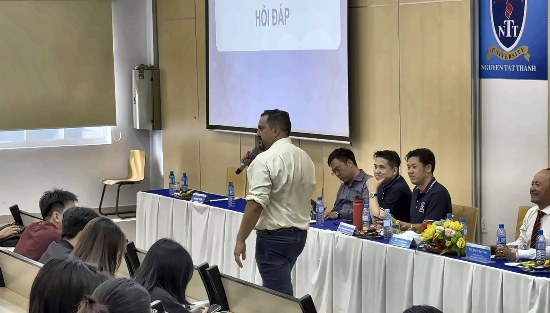 Sales workshop speaker Tony Kurtulan engaging students and faculty at an international university event